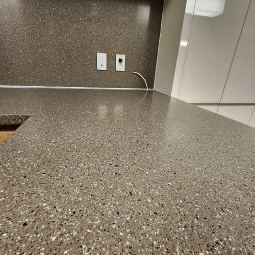 <strong>상판연마<br>작업</strong>